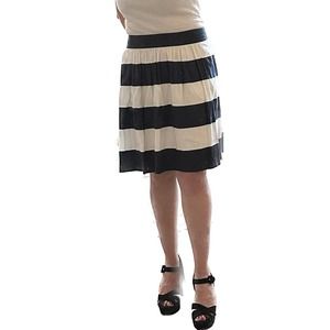 Banana Republic White Navy Horizonal Striped Skirt 0101